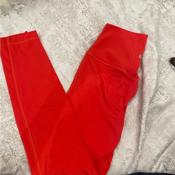lululemon bright red leggings size 4 28” length - Picture 3 of 3